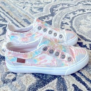 Girls tie dye sneakers size 1